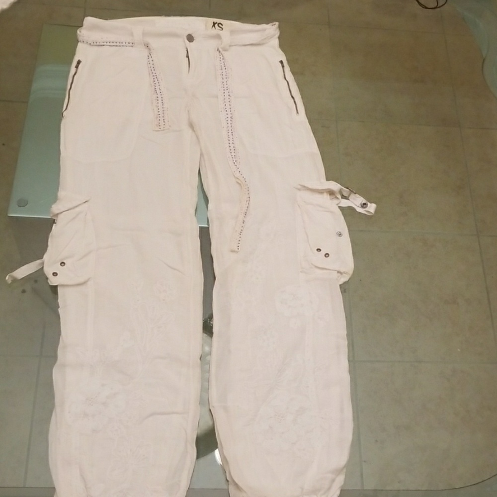 DA-NANG white festival pants